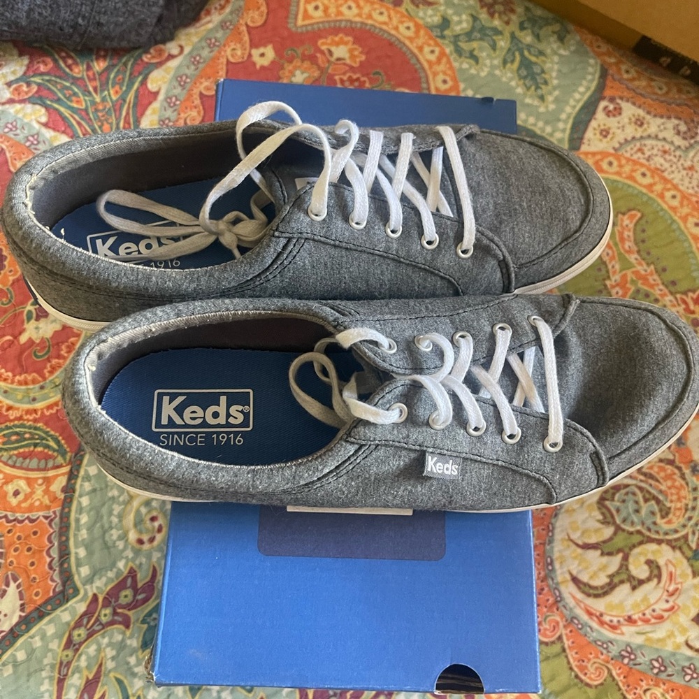 Ladies keds gray